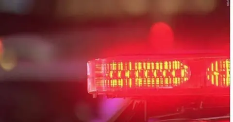 Tres estudiantes heridos leves tras colisión de autobús escolar en Geismar