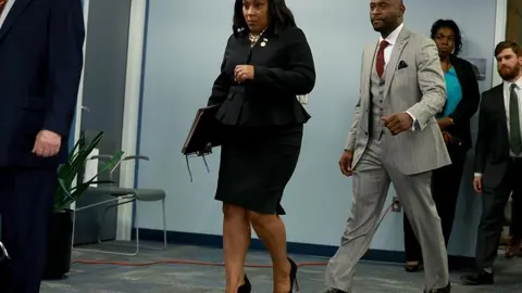 El exfiscal Nathan Wade defiende la decisión de procesar al presidente Trump en el caso electoral de Georgia