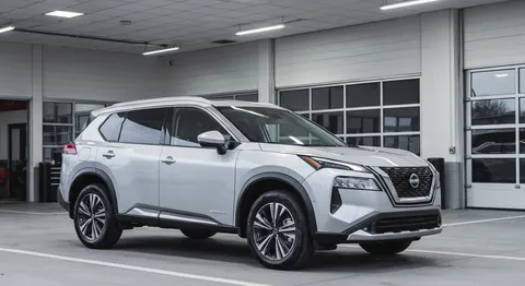 Hơn 300.000 xe Nissan Rogue bị triệu hồi vì nguy cơ hỏng động cơ