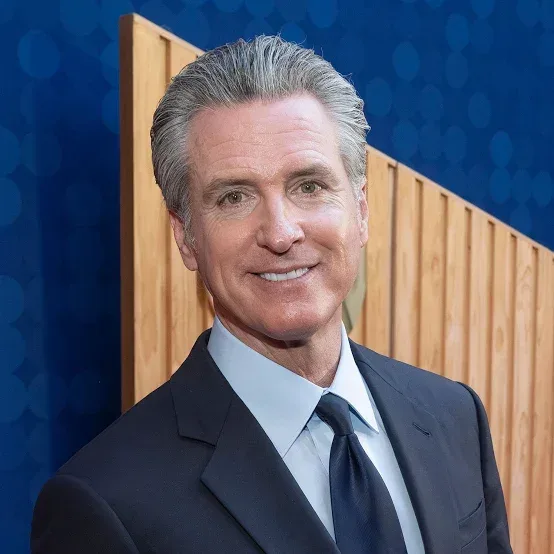 🔥 Sector petrolero de EE. UU. pide enfrentar al gobernador Newsom: resurge debate sobre precios de gasolina