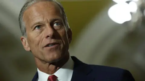 DHS Shutdown Risk: US Senate Threatens to Cancel April Recess to Resolve Budget