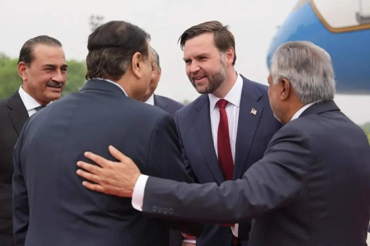 VP JD Vance Enters Decisive Talks With Iran in Pakistan, Ceasefire at Risk of Collapse