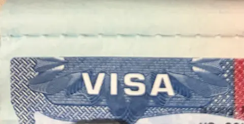 Siết chặt chính sách visa: 50 quốc gia phải đặt cọc 15.000 USD, Việt Nam nằm ngoài danh sách