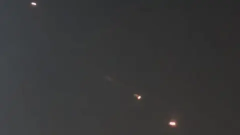 Misil balístico iraní impacta la mayor base de EE. UU. en Qatar; no se reportan víctimas